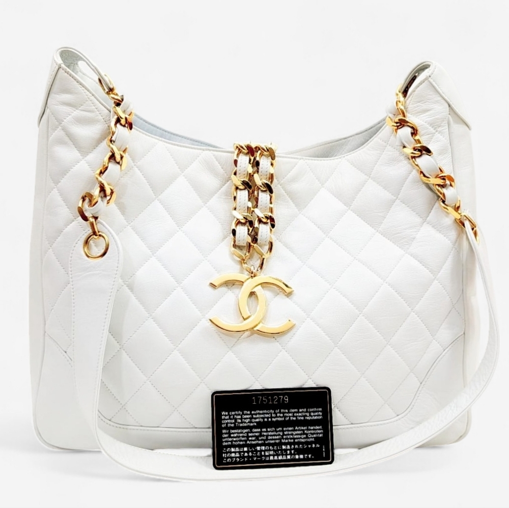 ✨️💎Authentic Chanel White Qualited Lambskin Hobo Bag - Picture 12 of 16